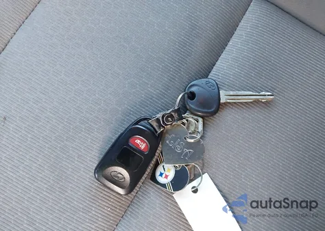 2018 Hyundai Elantra Se из США, поврежденный, VIN KMHD74LF9JU565230